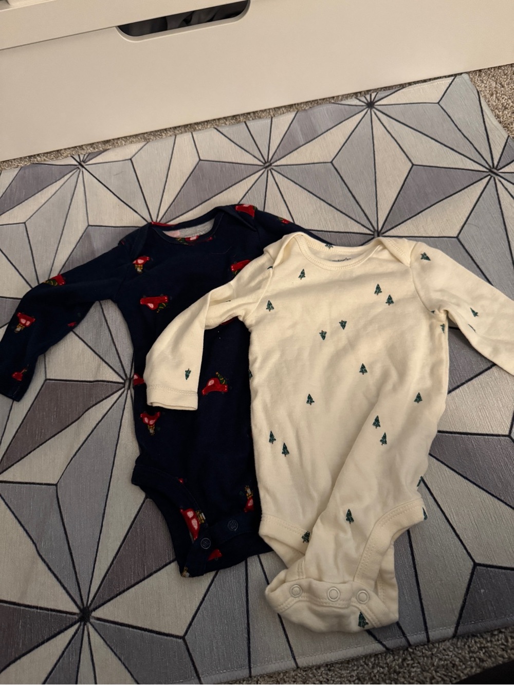 Set of two long sleeve carters 6M onesies